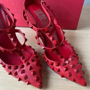 Valentino Red Garavani Rockstud Pumps